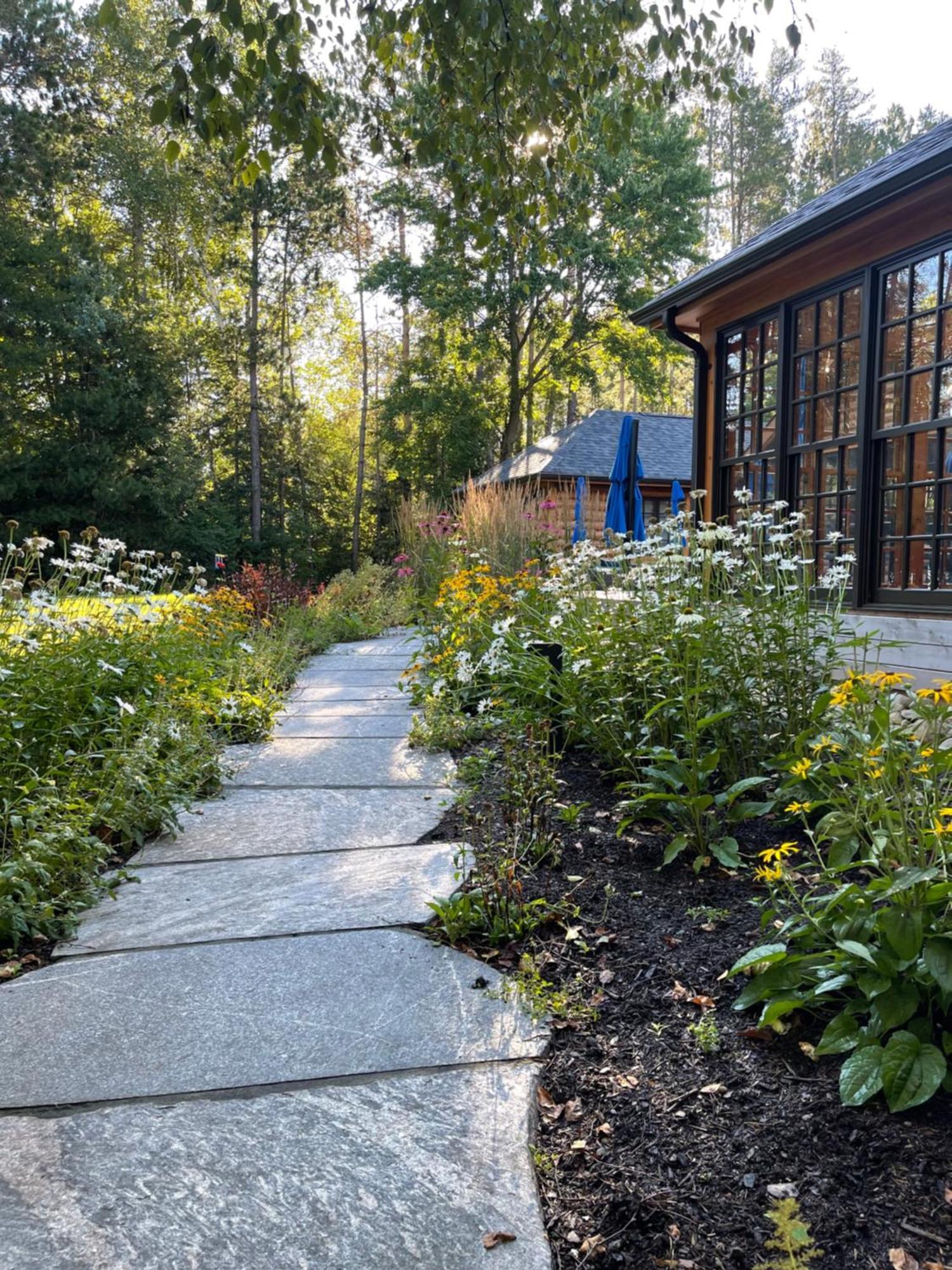 Haliburton Post House Hotel Minden Ngoại thất bức ảnh